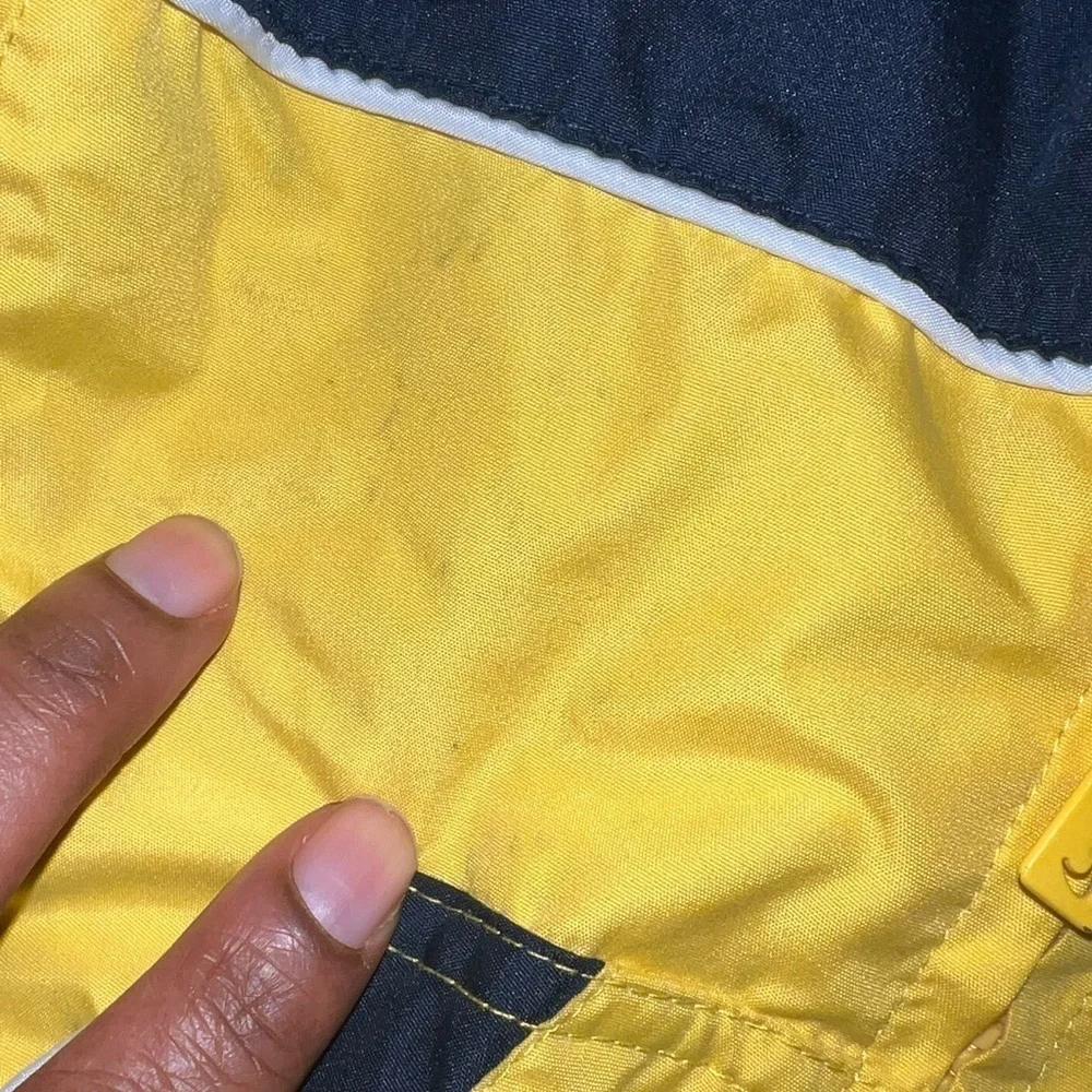 Nike Kids Yellow and Black Windbreaker Jacket size 2T-Flaw - Picture 4 of 5